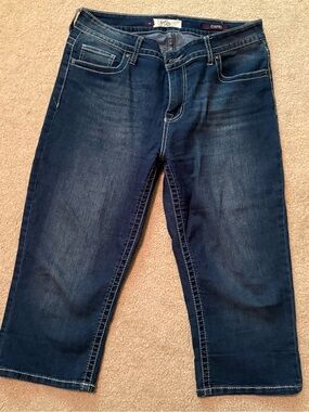 Dark Wash Denim Capri Jeans